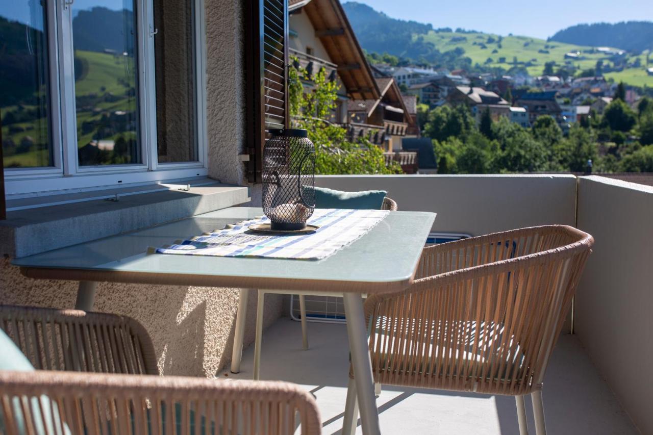 Traumhafte Sonnenresidenz Mit Berg- Und Seeblick Amden Eksteriør bilde